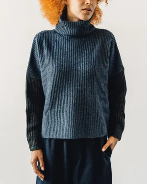 7115 Color-blocked Turtleneck, Navy